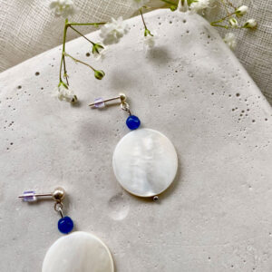 Σκουλαρίκια με ημιπολύτιμους λίθους -  Σοδαλίτης & Mother of Pearls