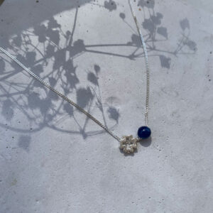 Κολιέ με ασημένιο σταυρό και ημιπολύτιμους λίθους - σοδαλίτης